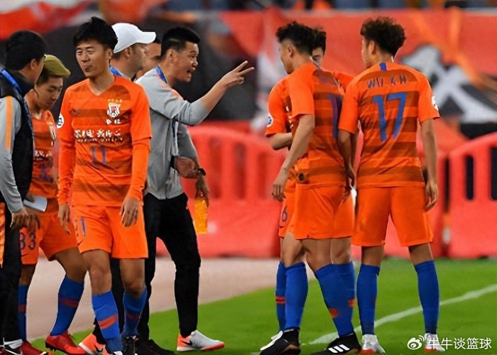 开云-鲁能队官宣迎来新合作伙伴，球迷为此给俱乐部点赞，值得期待|阿尔瓦罗|泰山队|中超|中卫|辽宁_新浪体育_新浪新闻